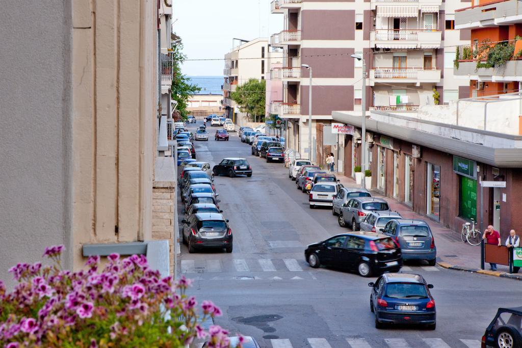 Apartamento Maipiusenza House Monopoli Habitación foto